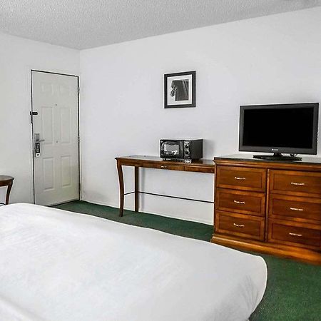 Budget Host Trinidad Room photo